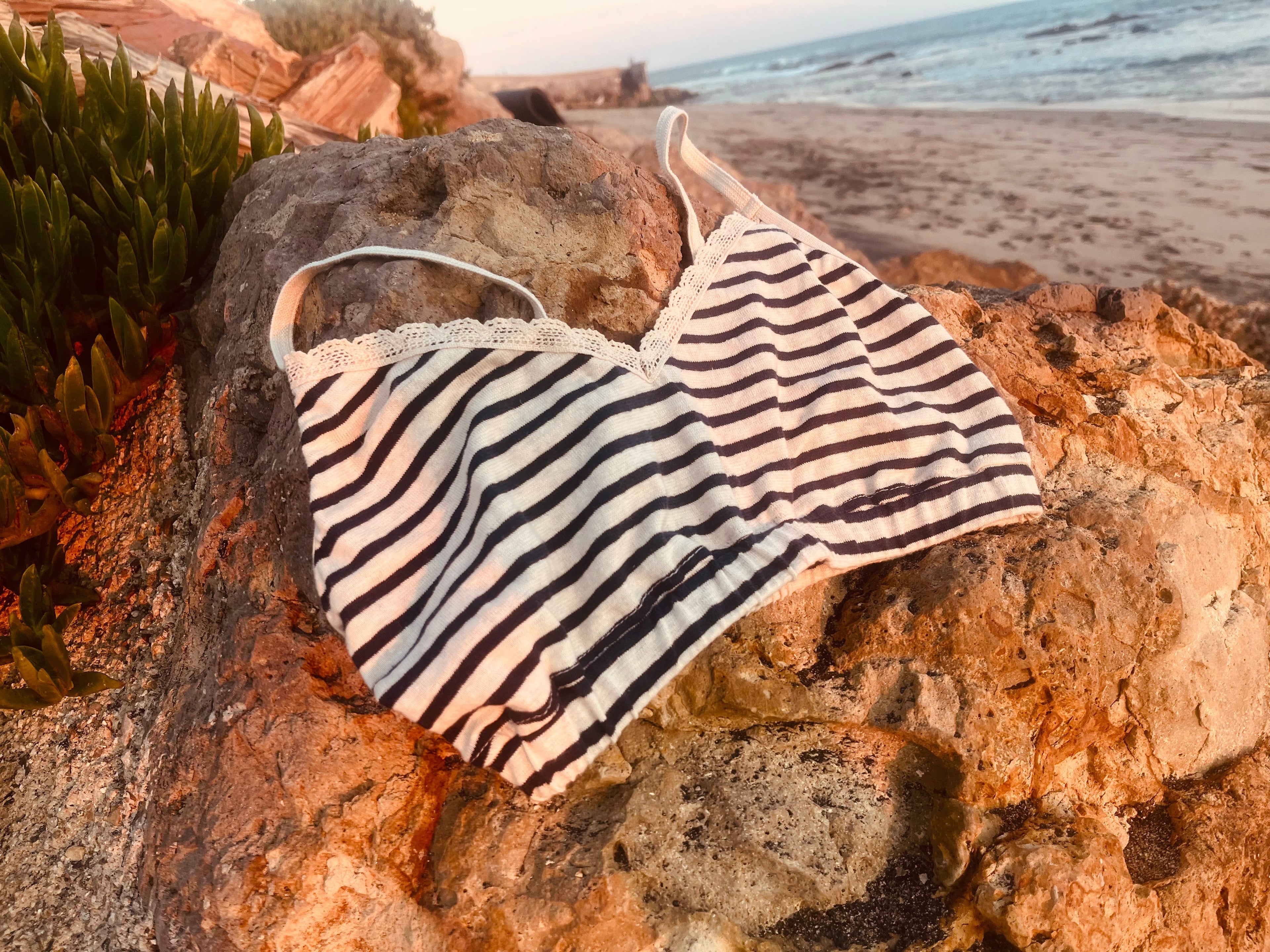 TIME TO TAKE OFF YOUR BRA? BRAS & CANCER